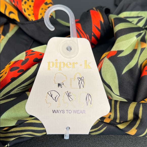 Piper K | Jungle Theme Scarf - Picture 2 of 4